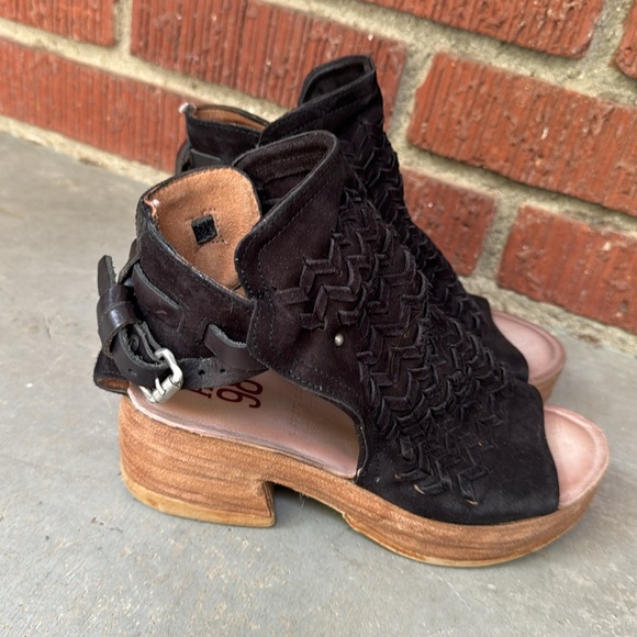 A.S.98 Newberry Suede Platform - Picture 3 of 9